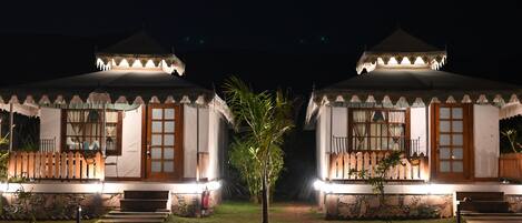 Tenda Luxury, balcone, vista montagna | 1 camera, una cassaforte in camera, una scrivania, postazione laptop