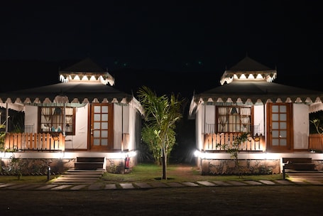 Luxury Tent, Balcony, Mountain View | 1 bedroom, in-room safe, desk, laptop workspace