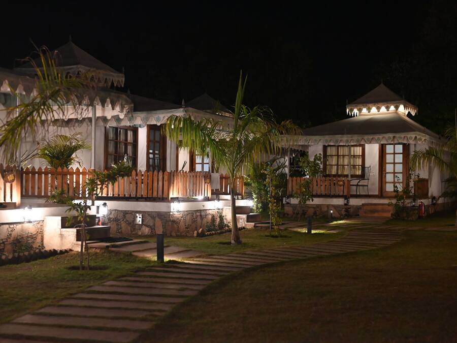 1 habitación, caja de seguridad en la habitación y escritorio