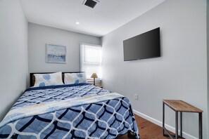 2 室のベッドルーム、アイロン / アイロン台、WiFi (無料)、ベッドシーツ