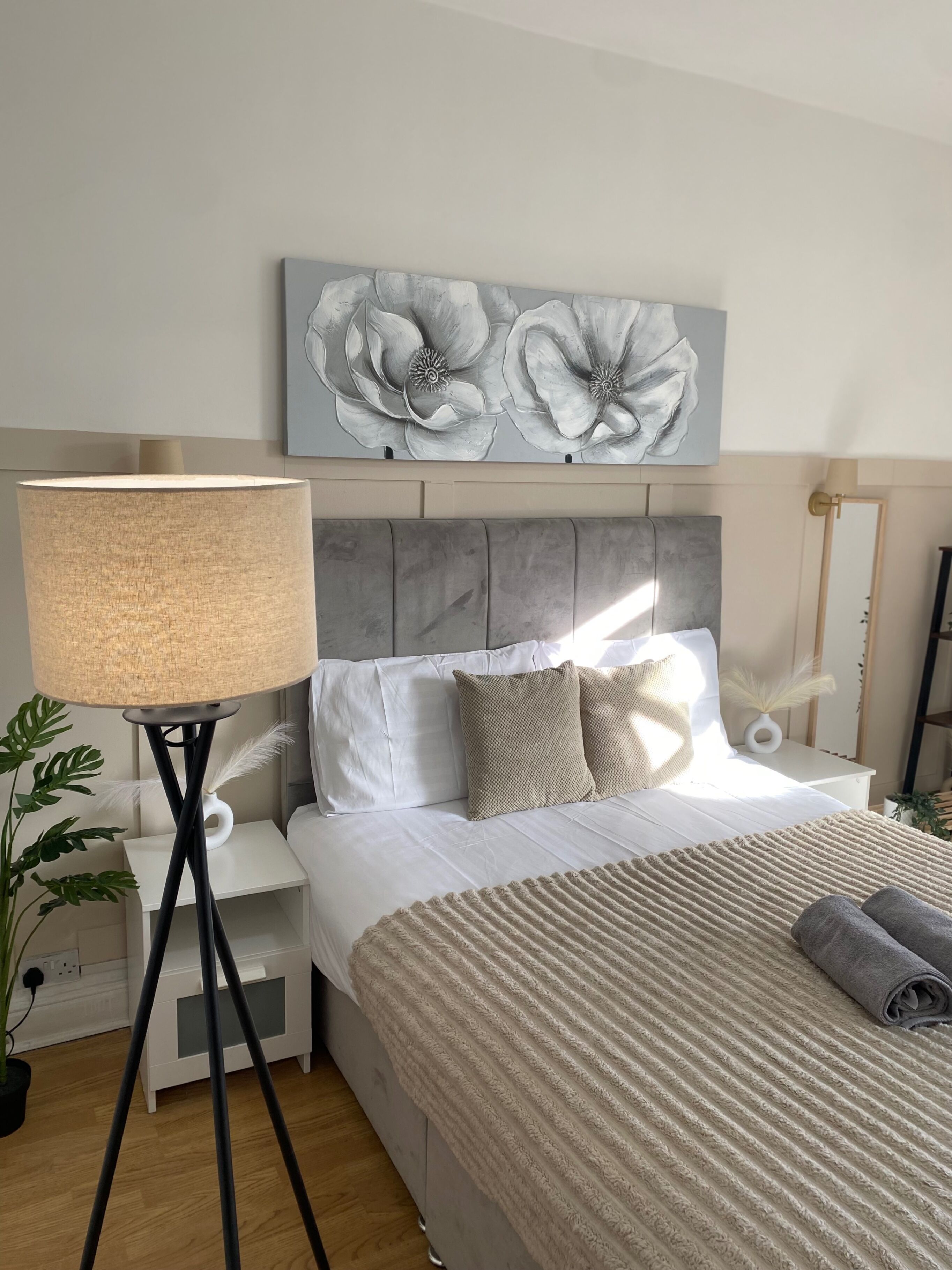 2 chambres, fer et planche à repasser, Wi-Fi, draps fournis