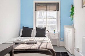 3 bedrooms, WiFi, bed sheets