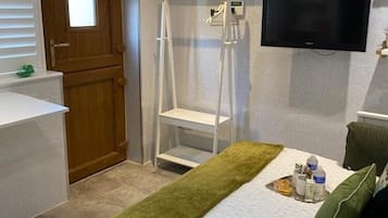 1 bedroom, iron/ironing board, bed sheets