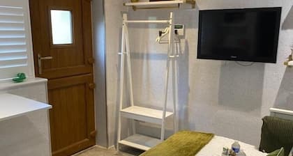 Oakwood Cabin Retreat in Bexleyheath