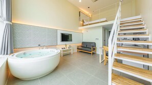 Basic Room, 1 Bedroom (Room302 (Duplex/Spa)) | 1 bedroom, free WiFi - Gangreung Ninarang Spa Pension (Gangneung)