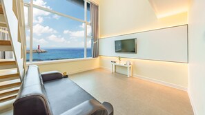 Basic Room, 1 Bedroom (Room303 (Duplex/Spa)) | 1 bedroom, free WiFi - Gangreung Ninarang Spa Pension (Gangneung)