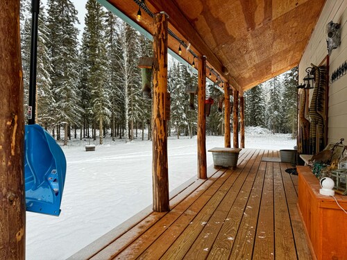 3-bedroom 2 1/2 Bath house Delta Junction close to Clearwater Campground