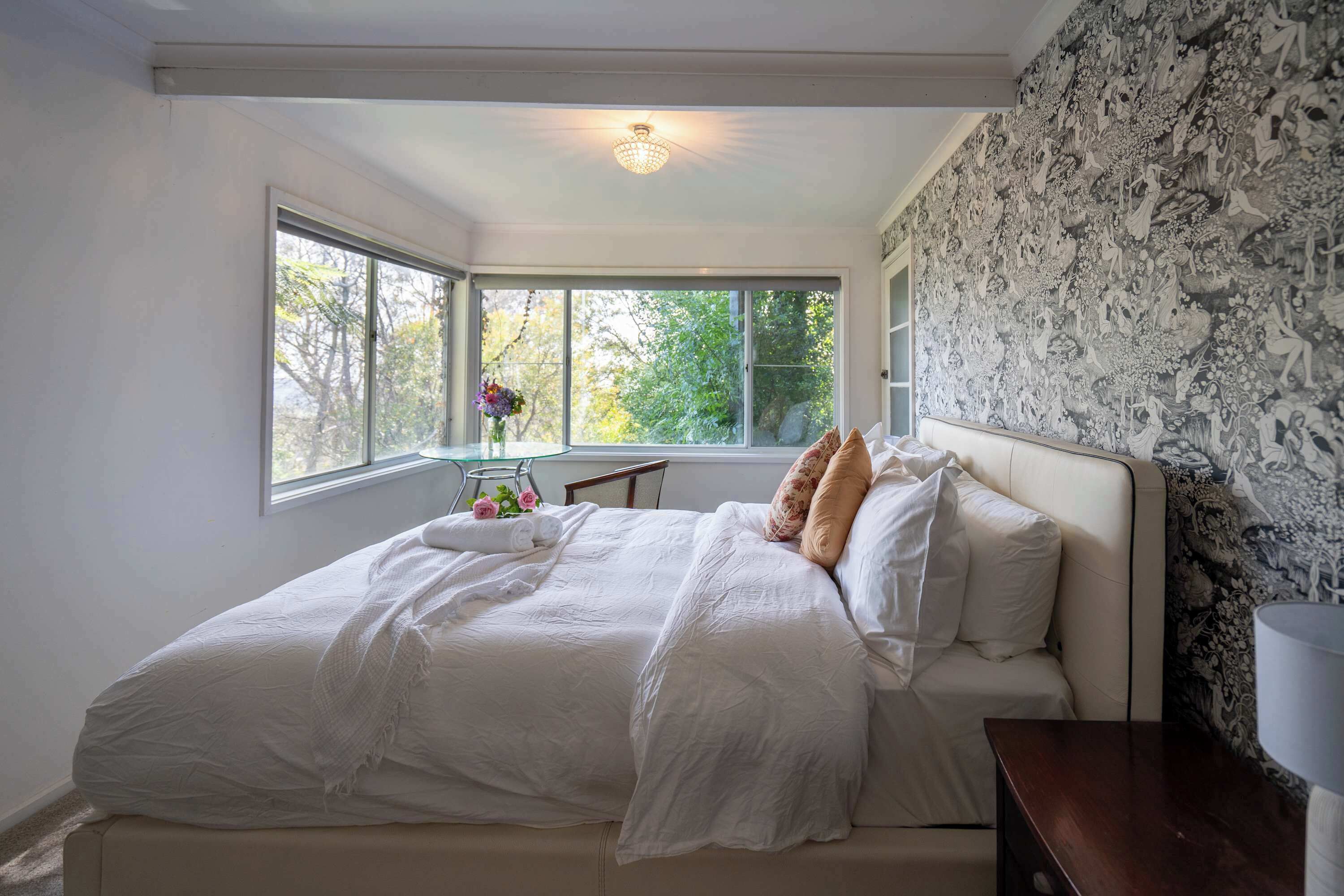 3 bedrooms, desk, iron/ironing board, WiFi