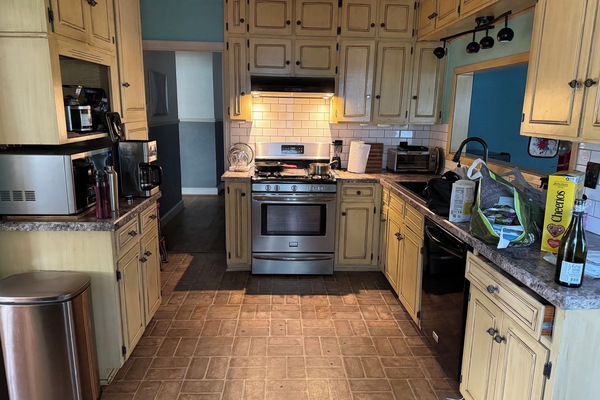 Microwave, oven, stovetop, dishwasher