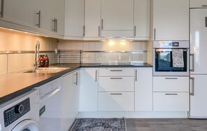 Fridge, microwave, dishwasher, coffee/tea maker