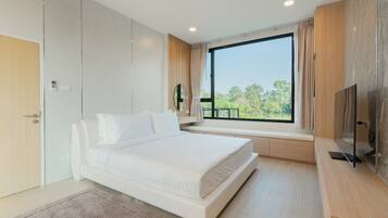 Deluxe Villa, 3 Bedrooms, Pool View | 3 bedrooms, free WiFi, bed sheets