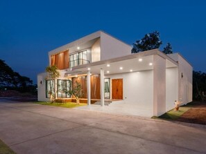 Front of property - Lyntara Pool Villa Nongkhai (Nong Khai)