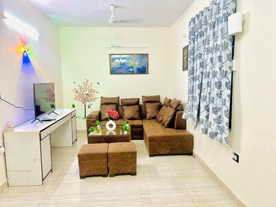 JVS Zone- 2bhk Farmvilla with a big lawn in 63 A Noida