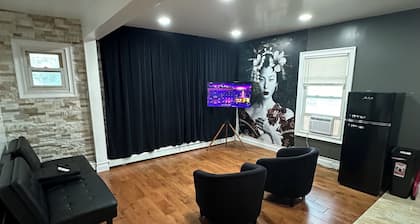 Spacious 3-bedroom apartment in cool Queens with WiFi, AC