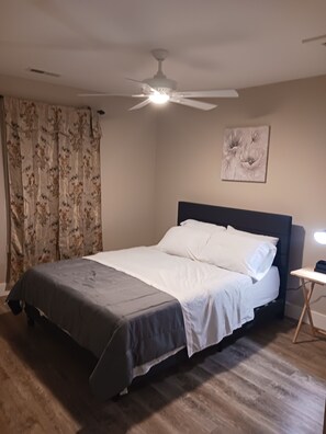 4 chambres, fer et planche à repasser, Wi-Fi, draps fournis