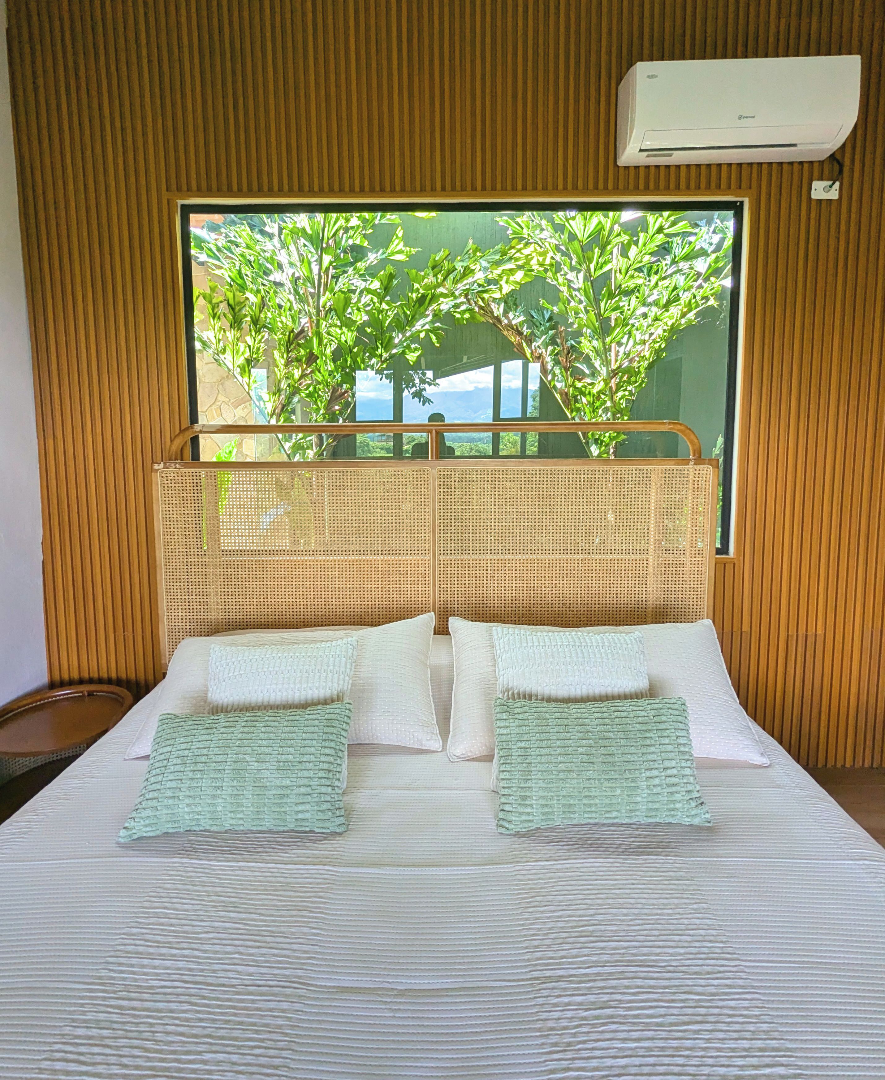 Cottage, Balcony, Mountain View | 3 bedrooms, desk, laptop workspace, blackout drapes