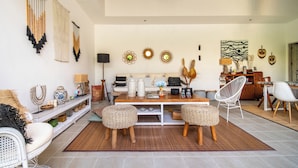 Villa, 3 Bedrooms, Pool View | Living area