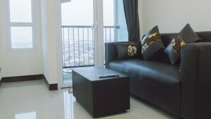 Suite – deluxe, balkong, byutsikt | Skrivebord