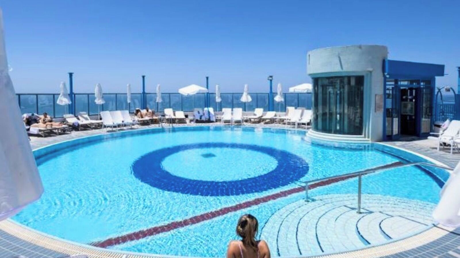 3 piscinas al aire libre
