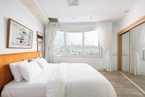 Appartement, uitzicht op stad | 1 slaapkamer, een strijkplank/strijkijzer, gratis wifi