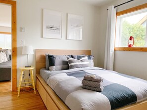 1 多间卧室、办公桌、WiFi、床单