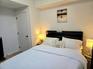 2 bedrooms, desk, iron/ironing board, WiFi