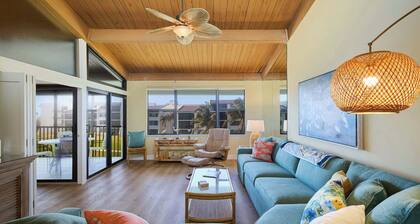 Beachfront Condo at Loggerhead Cay with Vaulted Ceilings