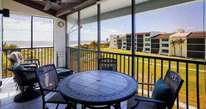 Beachfront Condo at Loggerhead Cay with Vaulted Ceilings