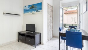 Interior - Comfy Apartment with Balcony near the Sea! (Livorno)