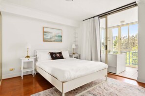 1 bedroom, desk, iron/ironing board, WiFi