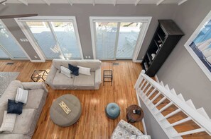 TV, fireplace, offices