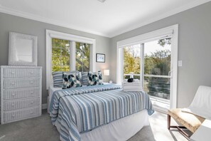 3 bedrooms, iron/ironing board, WiFi, bed sheets - Bayfront Retreat Near St. Michaels | Private Dock • Sunset Views (Tilghman Island)