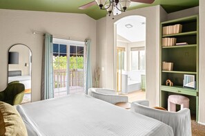 6 bedrooms, iron/ironing board, travel crib, WiFi - Sport Court Pool Hot Tub Pool Table Fire Pit Games (Glendale)