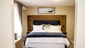 In-room safe, desk, laptop workspace, free WiFi - Windhoek Gardens Boutique Hotel cc (Windhoek)
