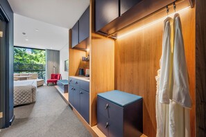1 bedroom, premium bedding, pillow-top beds, iron/ironing board