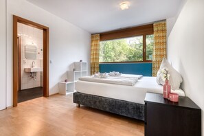 4 Schlafzimmer, Bügeleisen/Bügelbrett, Reisekinderbett, kostenloses WLAN