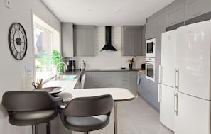 Refrigerador, microondas, horno, placa de cocina