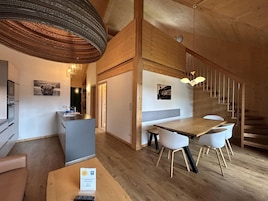 Apartment | Dining