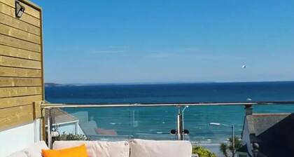 Bayview Cottage, Penzance with great sea views over the Bay & St Michaels Mount