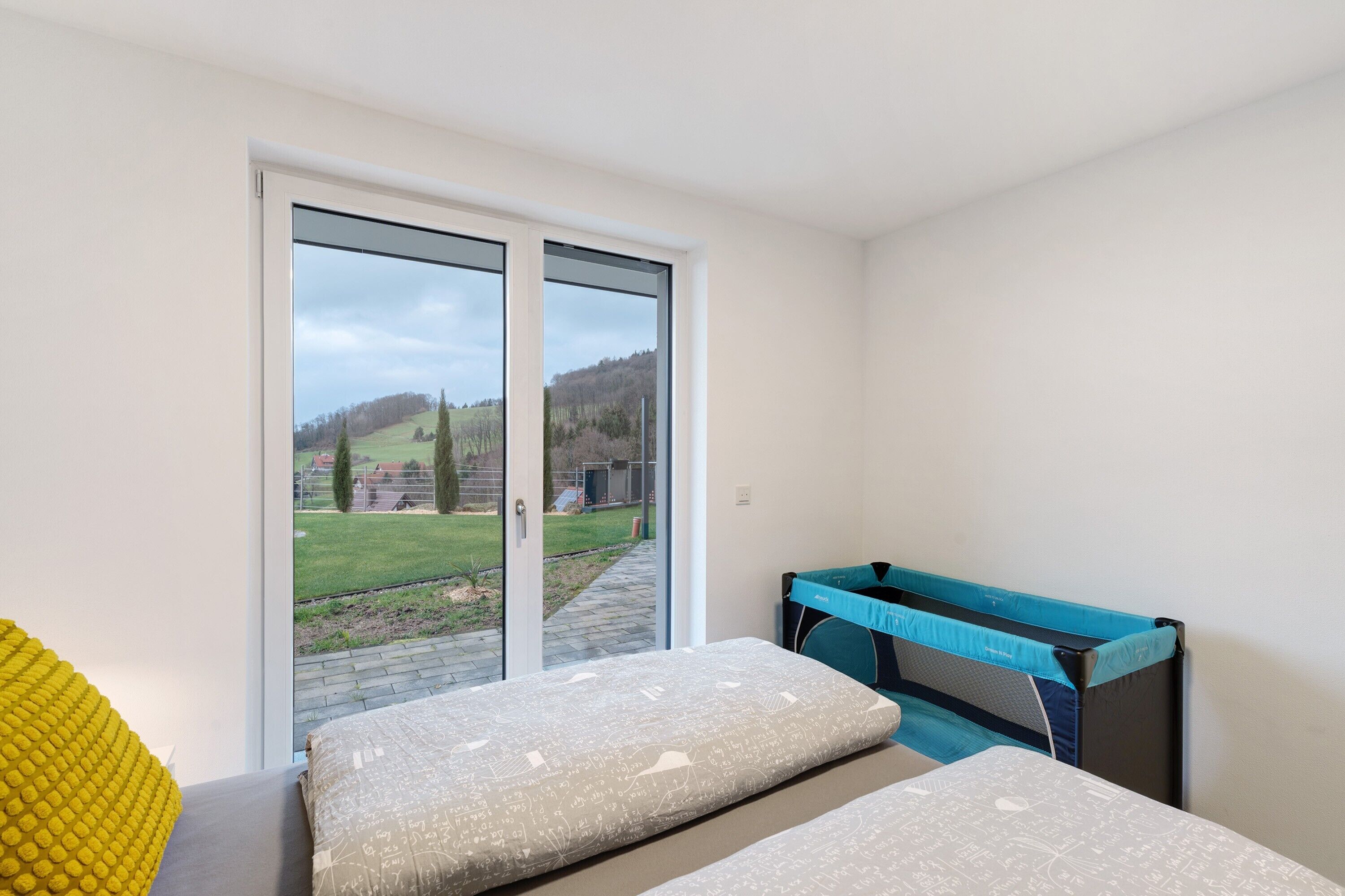 2 quartos, ferros/tábuas de passar roupa, Wi-Fi de cortesia