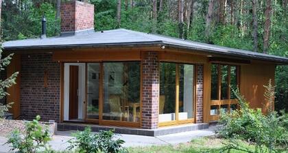 Ferienhaus 'Waldhaus Jakober' mit Privatterrasse, Gemeinschaftsgarten und Wi-Fi
