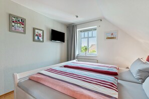 1 chambre, fer et planche à repasser, Wi-Fi gratuit, draps fournis