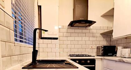 Charming 2-bedroom house in enchanting Belle Isle with free WiFi