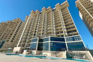 Exterior - Phoenix II 2062 ~ In/Out/Kiddie Pools, Hot Tub, Sauna + $400 in FREE Activities Daily ~ Zoo/Parasail (Orange Beach)