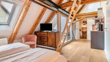 1 bedroom, free WiFi, bed sheets