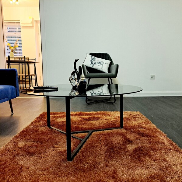 Smart TV - “Modern 2BR Close to Leeds City Centre Free Parking • Fast WiFi • Pet-Friendly (Belle Isle)