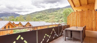 Apartment Directly on the Mountain