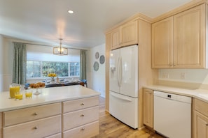 Fridge, microwave, oven, stovetop - Relax in Private Backyard | Close to Beach – Goleta Getaway by AvantStay (Goleta)