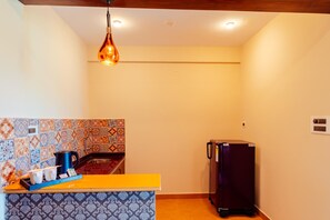 Superior Double Room | Private kitchen - Jingle Tree Resort (Arambol)