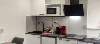 Studio, friendly in Marseille